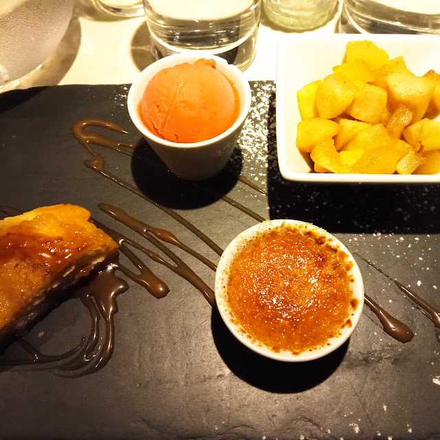 Café Gourmand Assortiment de Desserts Et Café