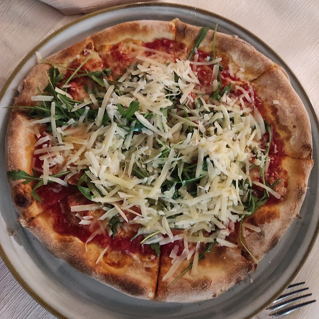 Pizza Tricolore