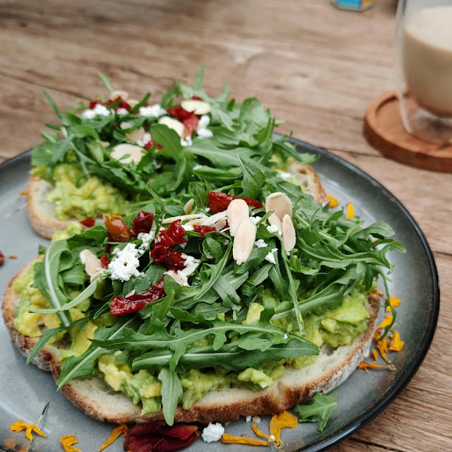 Tosta Con Aguacate