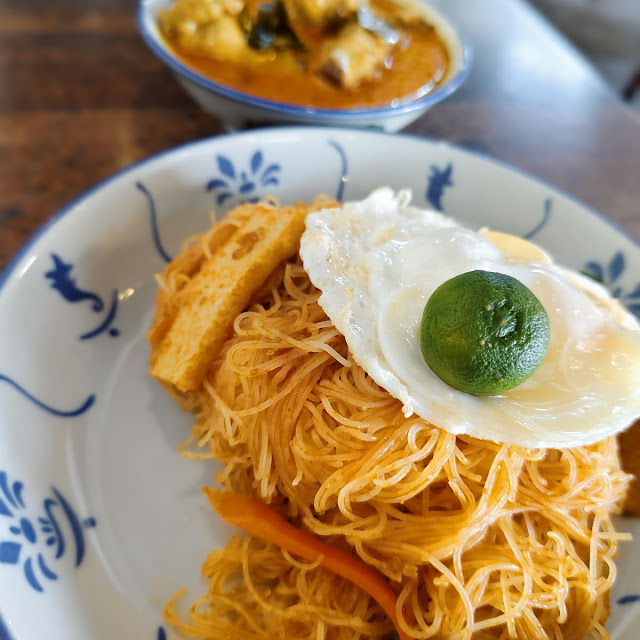 Mee Siam with Egg