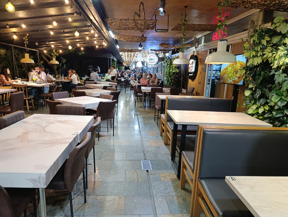 Restaurante Mulata Criolla (Cocina Tipica Antioquena, Italiana)
