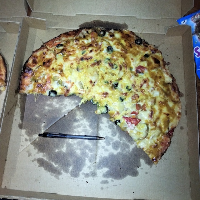 Vegetarian Pizza with Chicken and Satay Pilot BP-145 Pen for Scale