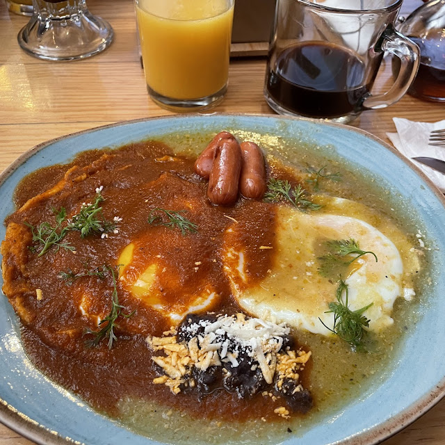 Huevos Divorciados