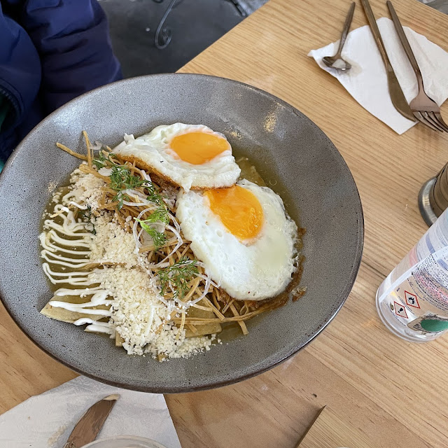 Chilaquiles Verdes Con Huevo