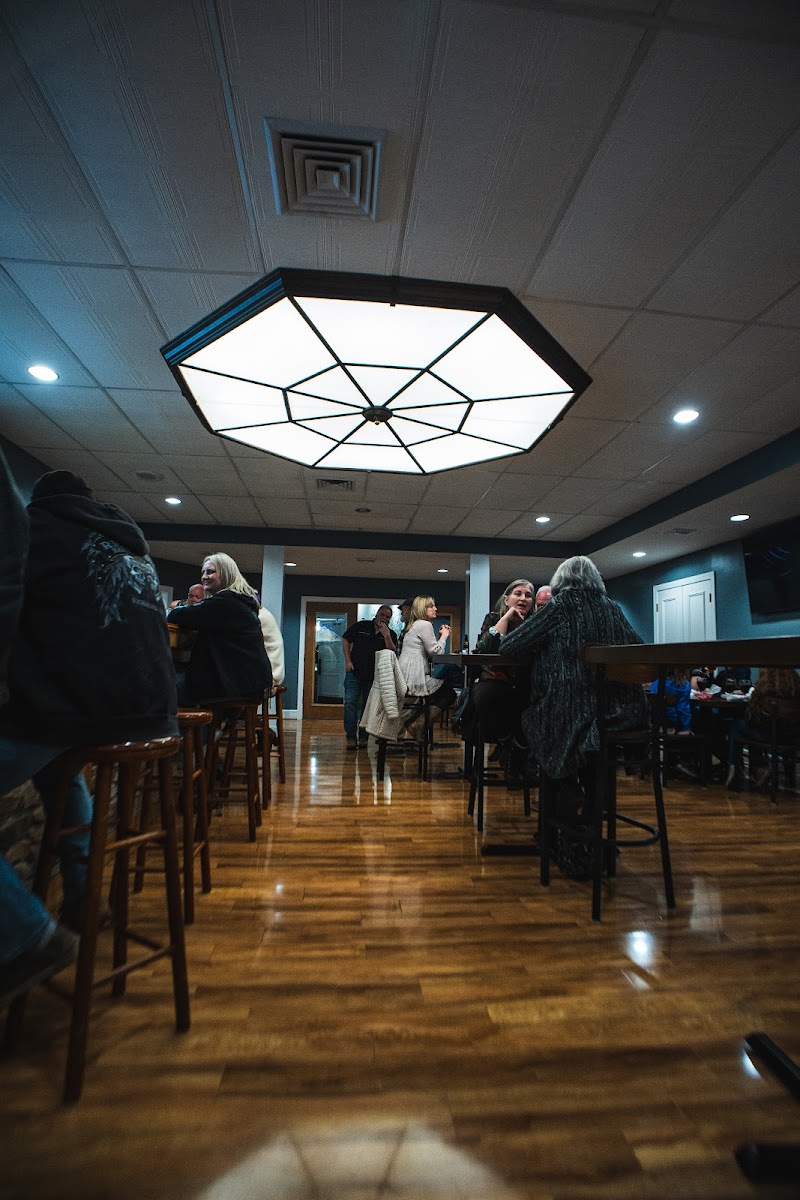 Grinnin' Bear Tavern