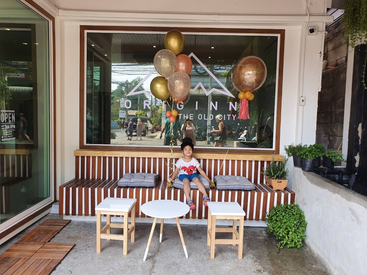 Gravity Cafe’ & Bistro