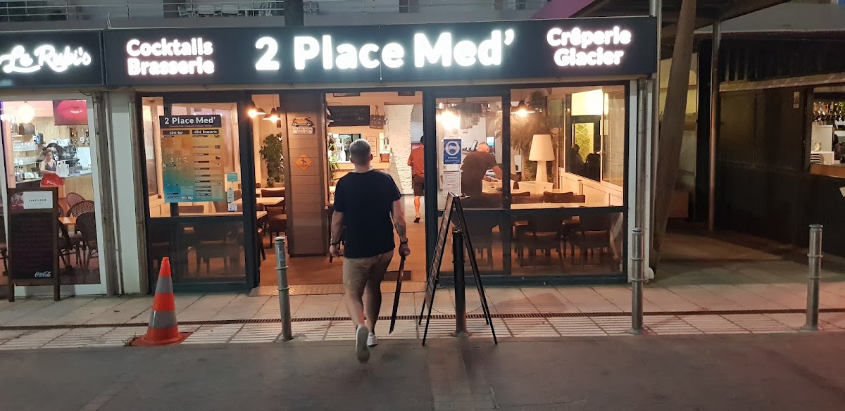 Restaurant le 2 place med