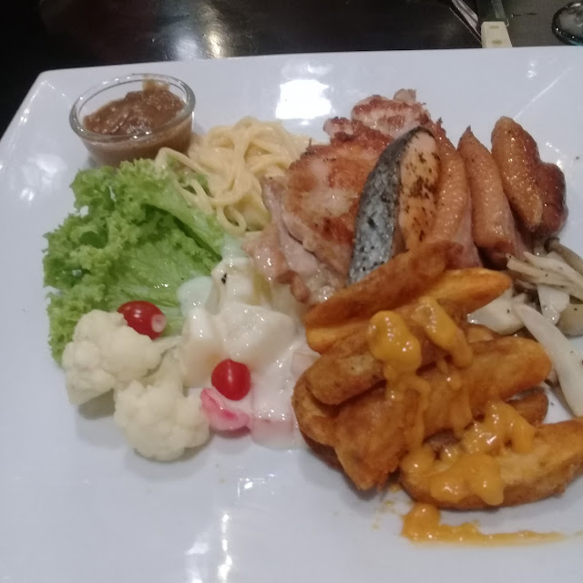 Three Grilled Meat with Special Sauce