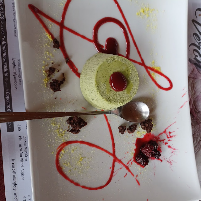 Semifreddo Al Basilico Con Frutti Di Bosco