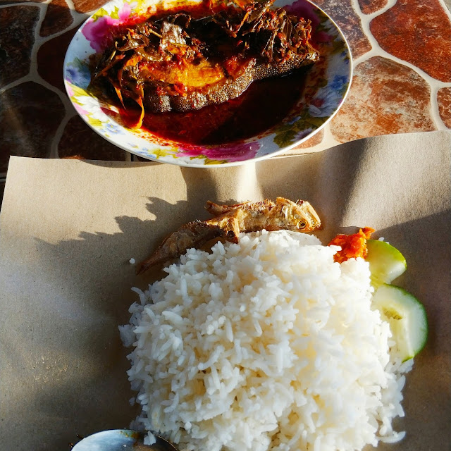 Nasi Asam Pedas Ikan Pari