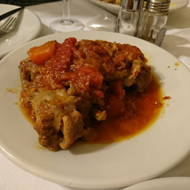 牛テールの煮込み