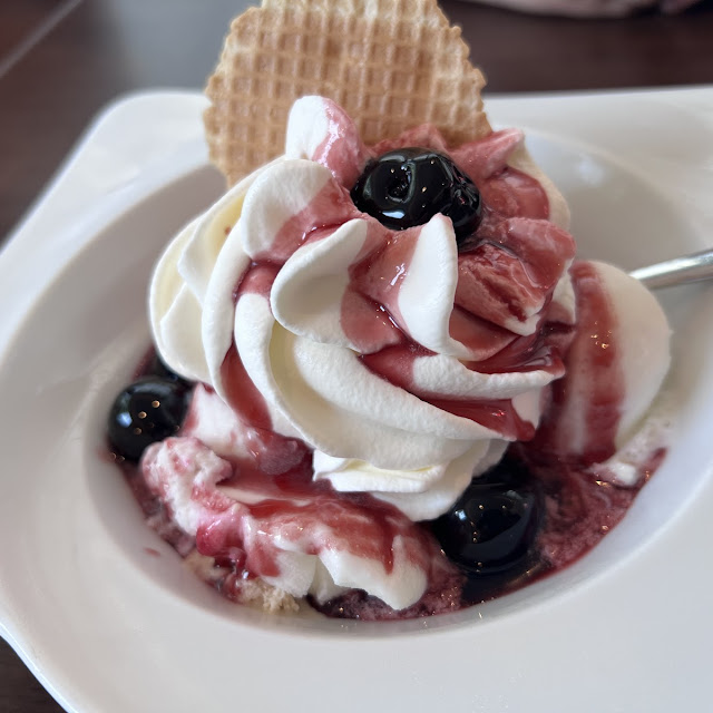 Amarena-eisbecher