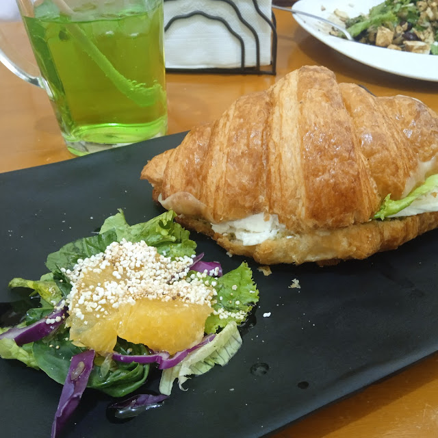 Croissant de Tres Quesos