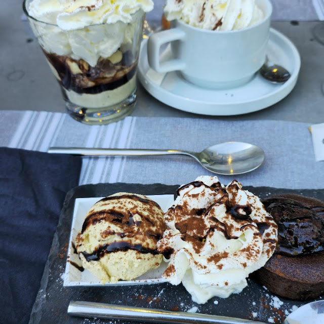 Brownie Mit Eis Gemischtes Eis