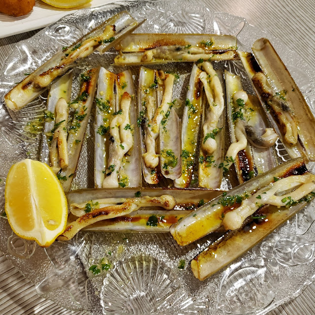 Navalles