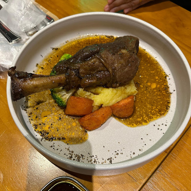 Lamb Shank with Red Wine Sauce