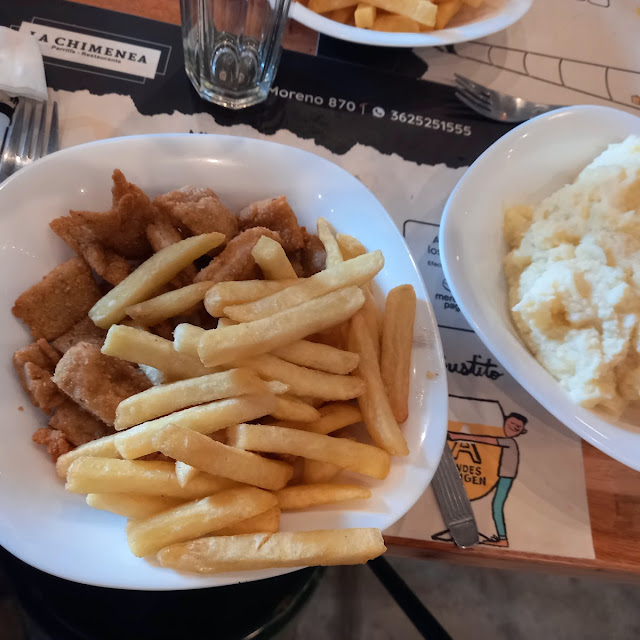 Milanesa de Pollo O Carne Con Papas Fritas O Pure