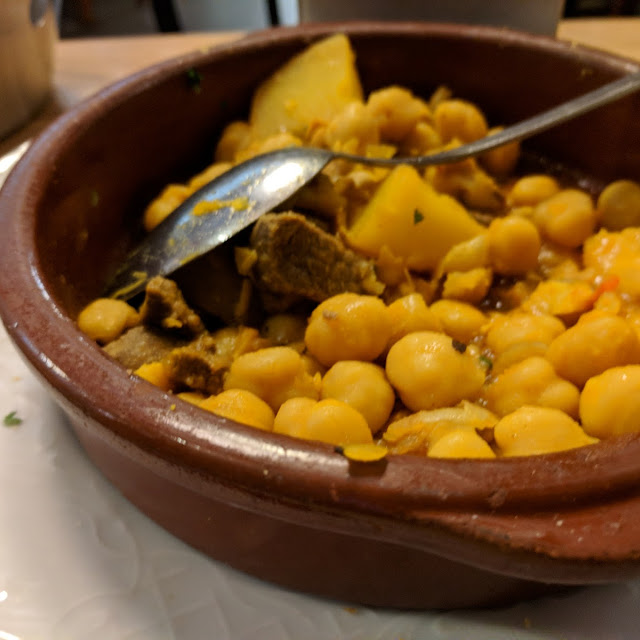 Chickpeas with Meat and Potatoes
