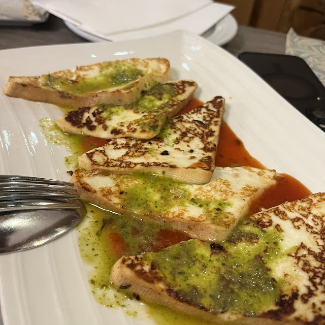 Queso Canario A la Plancha Con Mojo Verde