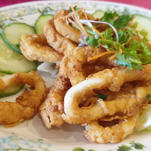 Fried Calamari with Salt & Pepper