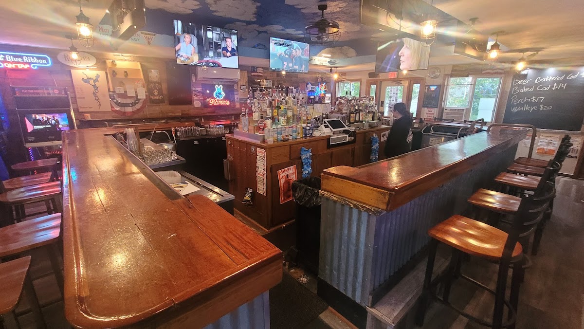 Tichigan Lakes Hilltop Pub and Eatery