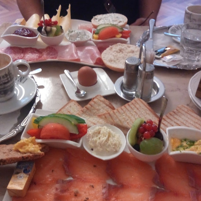 Lachsfrühstück