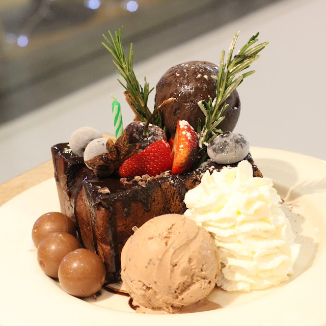 Shibuya Honey Toast