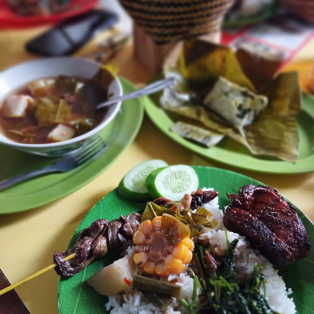Ayam Bakar Dan Sayur Asem