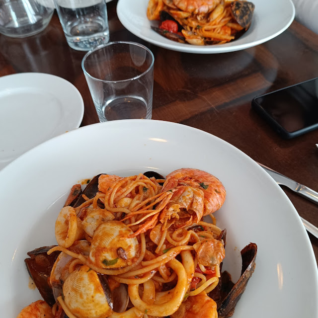 Frutti de Mari Con Spaghetti