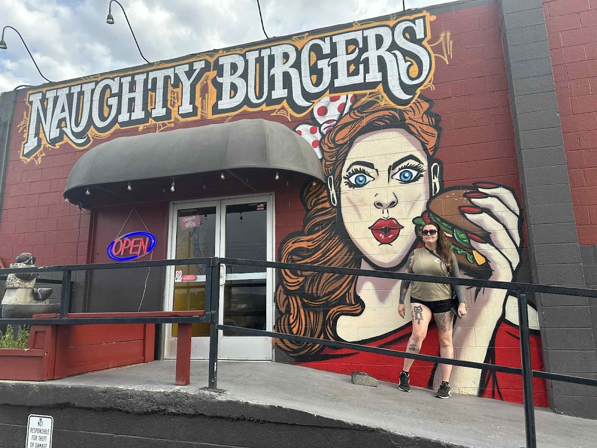 Naughty Burgers - Cottonwood