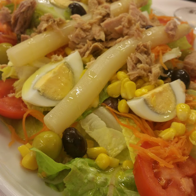 Ensalada Mixta Con Atún