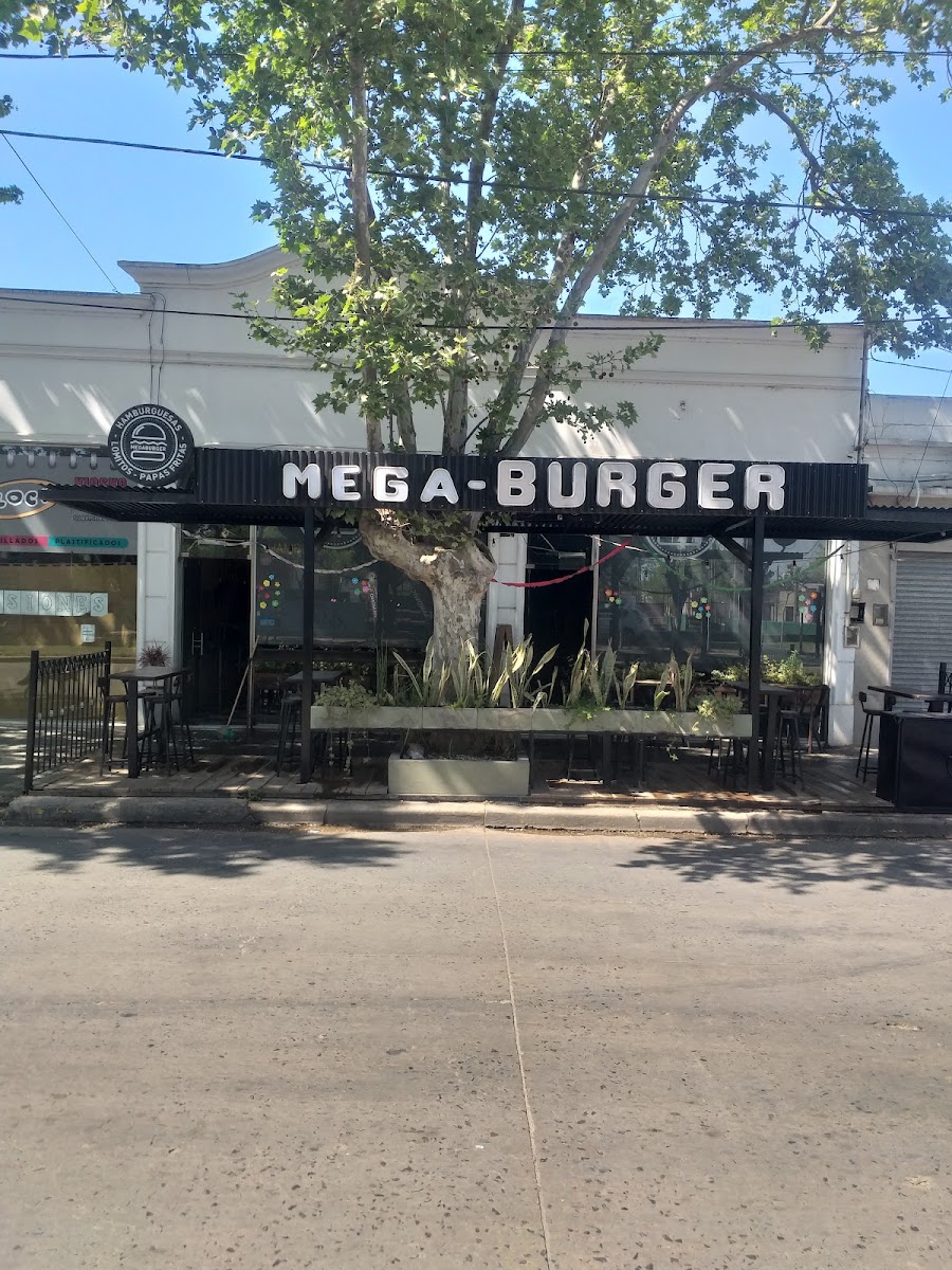 Mega-Burger