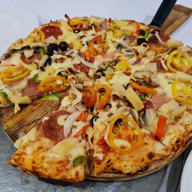 New Yorker Pizza