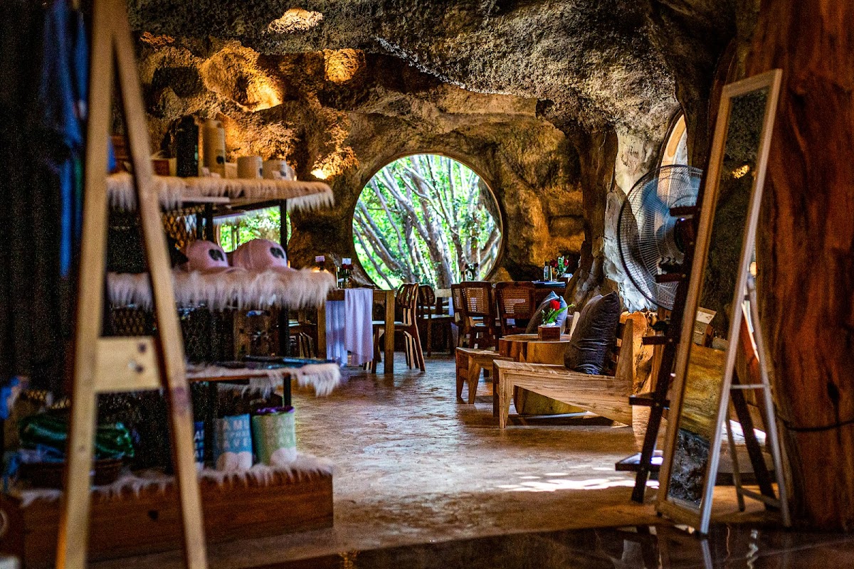Haven Elephant Cafe