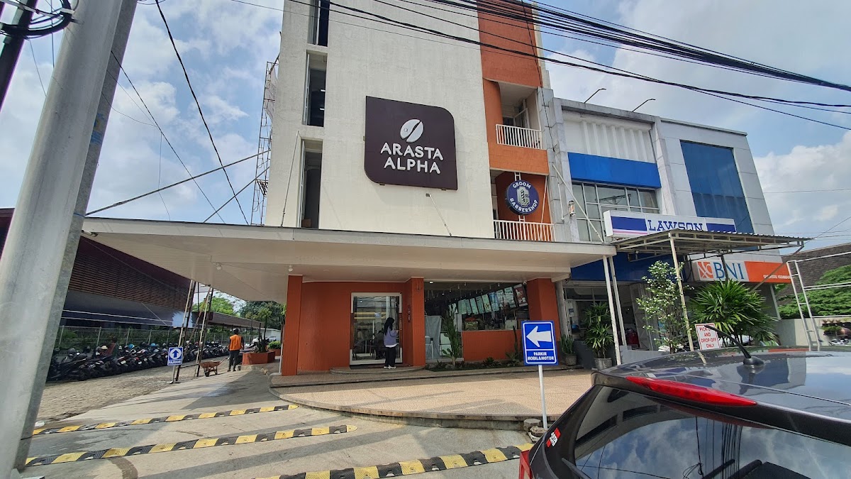 Arasta Alpha, Overste Isdiman