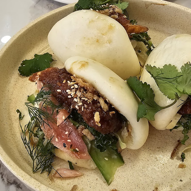 Katsu Prawns in a Steamed Buns