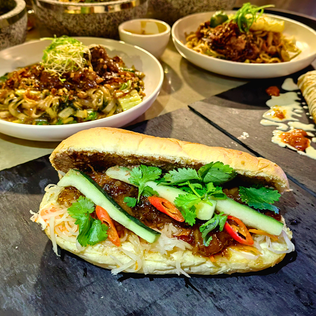 Banh MI Pares