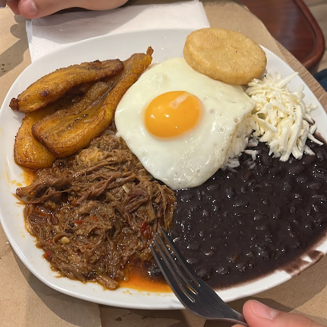 Desayuno Criollo Pabellon