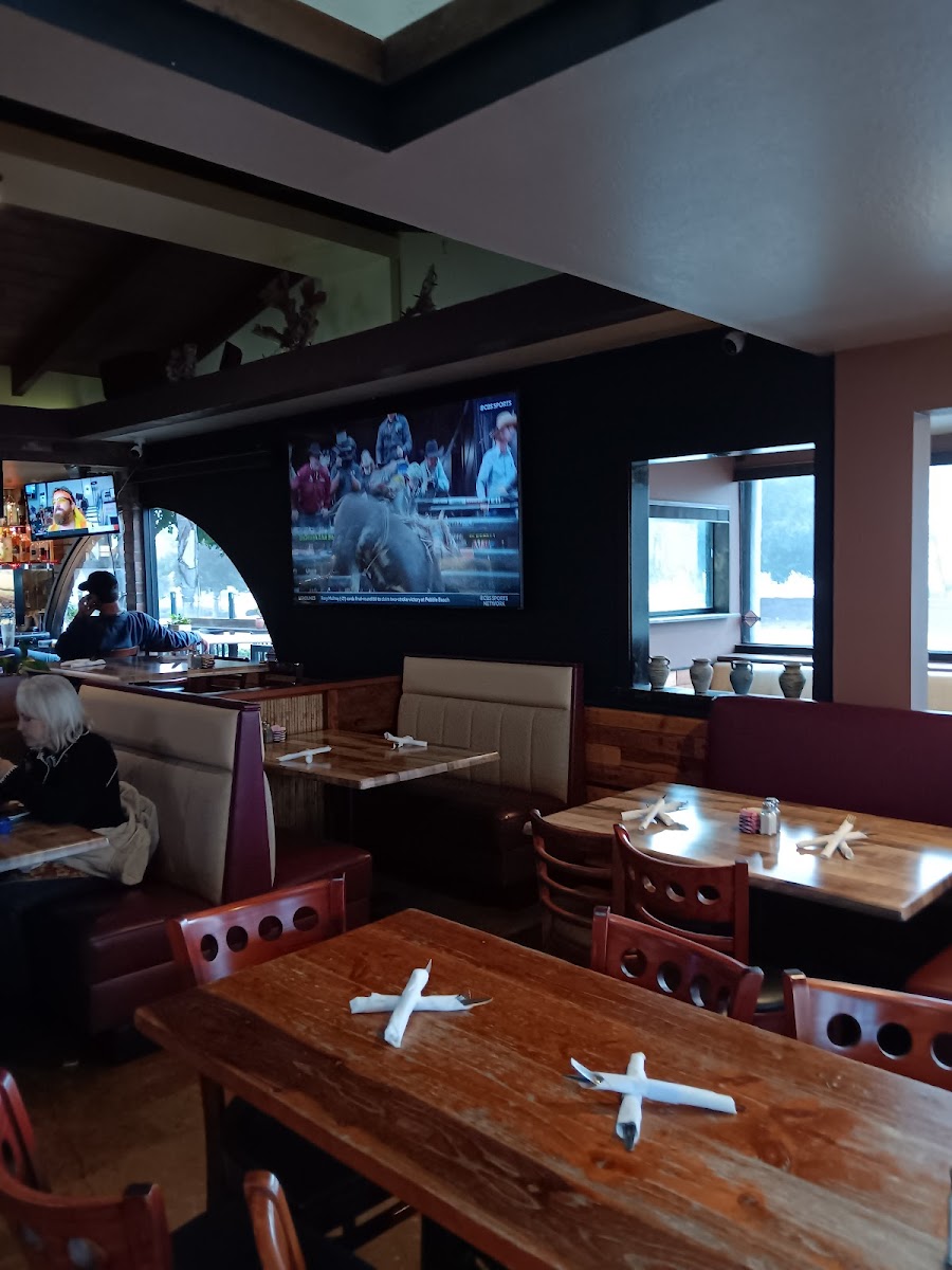 Mainstream Bar & Grill West