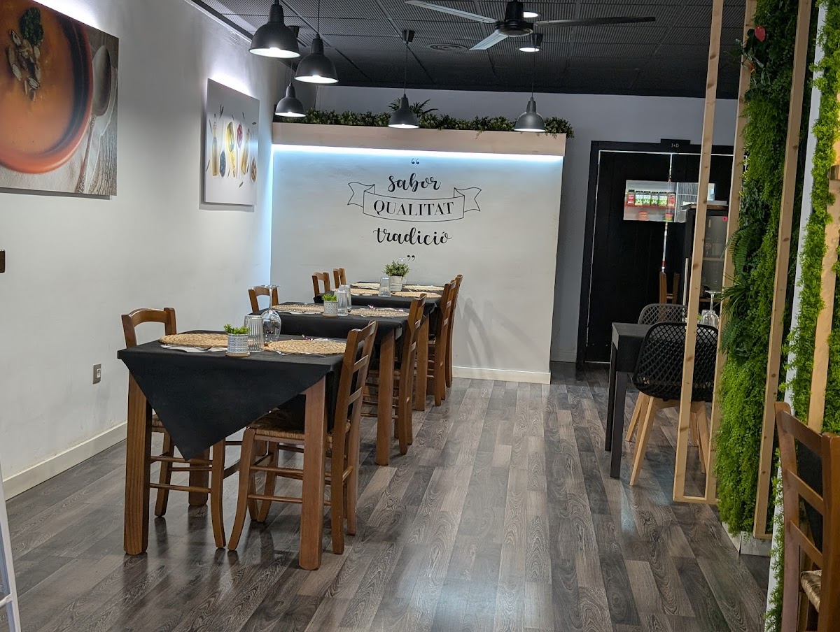 Arnadi Restaurant