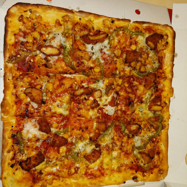 Pizza Nach Wunsch BBQ Soße Hähnchenfilet Zwiebeln Knoblauch
