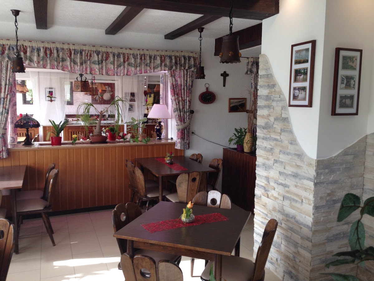 Hotel-Café Rheinstrom - Familie Müller