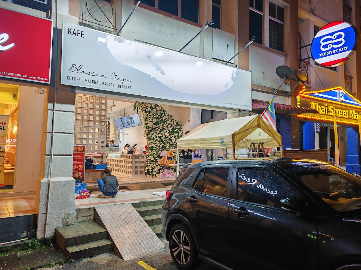 Hulu Cafe Bangi (Blossom Steps Cafe)