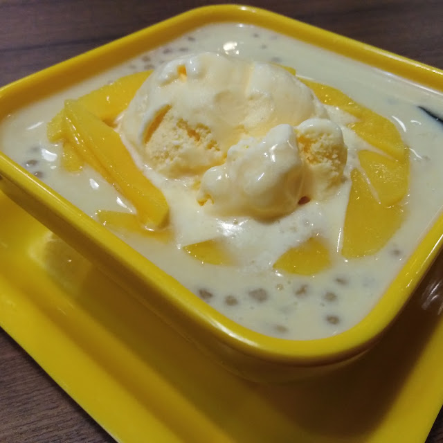 Black Jelly Mango Sago with Ice Cream