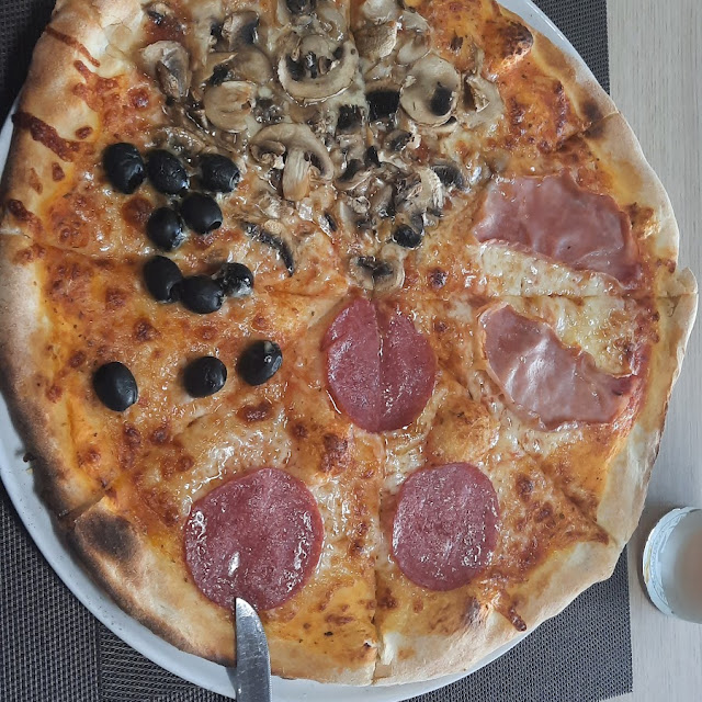 Pizza 4 Jahreszeiten