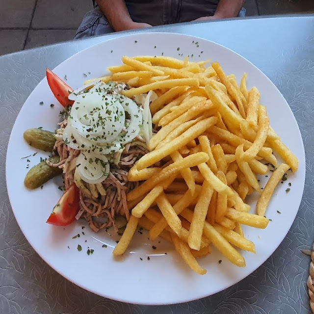 Elsässer Wurstsalat Mit Pommes