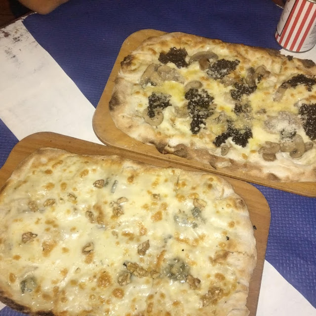 Pinsa Clásica de Gorgonzola Y Nueces 19 X 60 cm