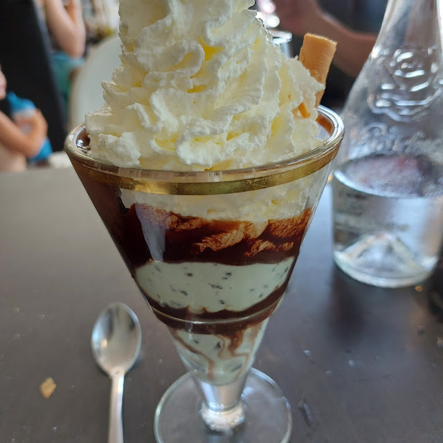 Coupe After Eight