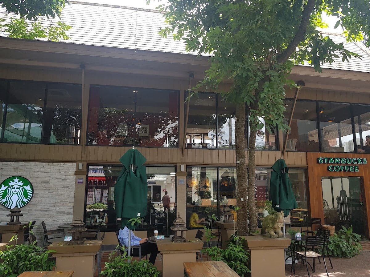 Starbucks Nimmanhemin Soi 9
