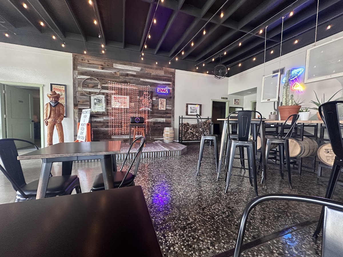 High & Mighty Pizza Joint